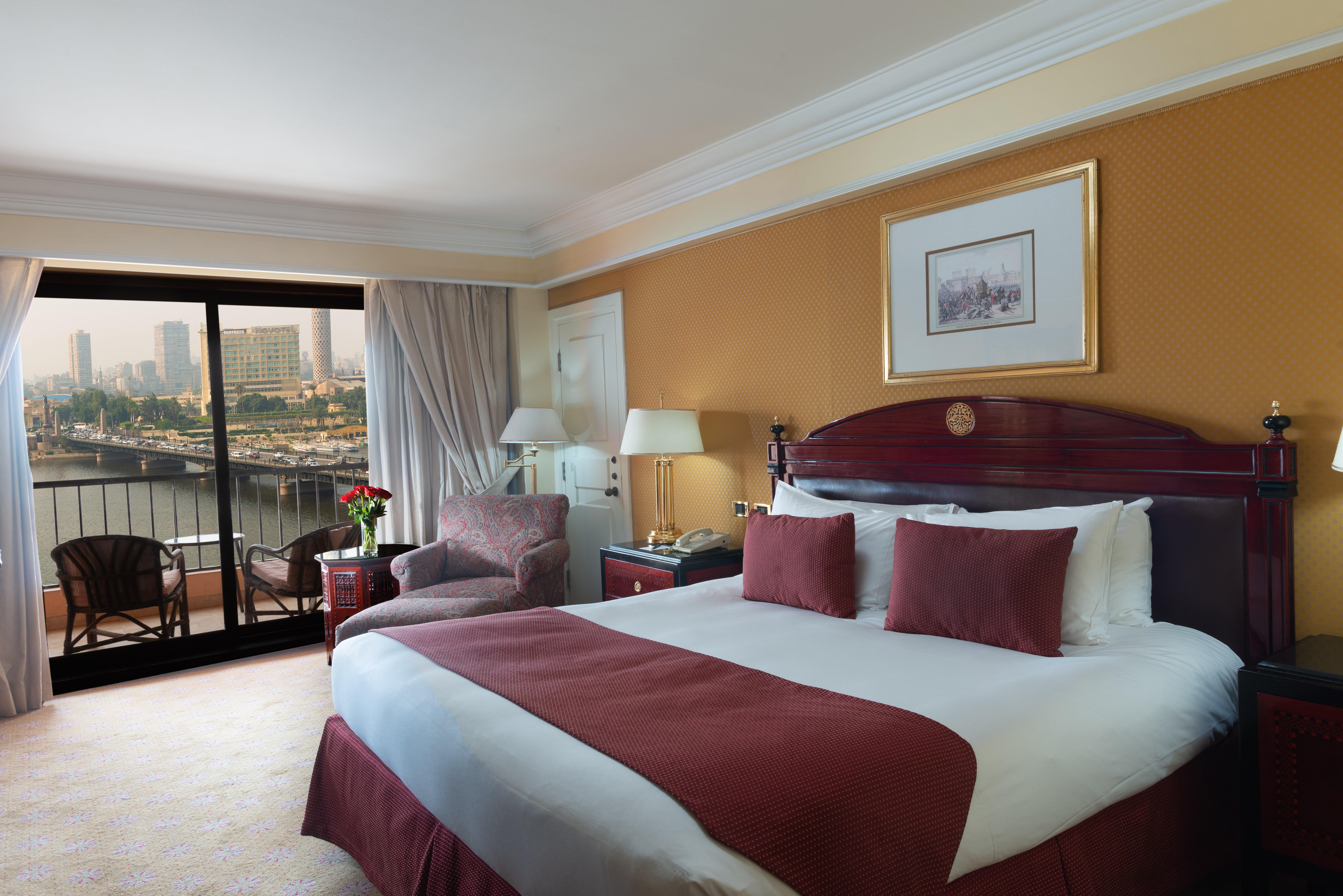 开罗塞米勒米斯洲际酒店 外观 照片 A room at the Four Seasons Hotel, Cairo