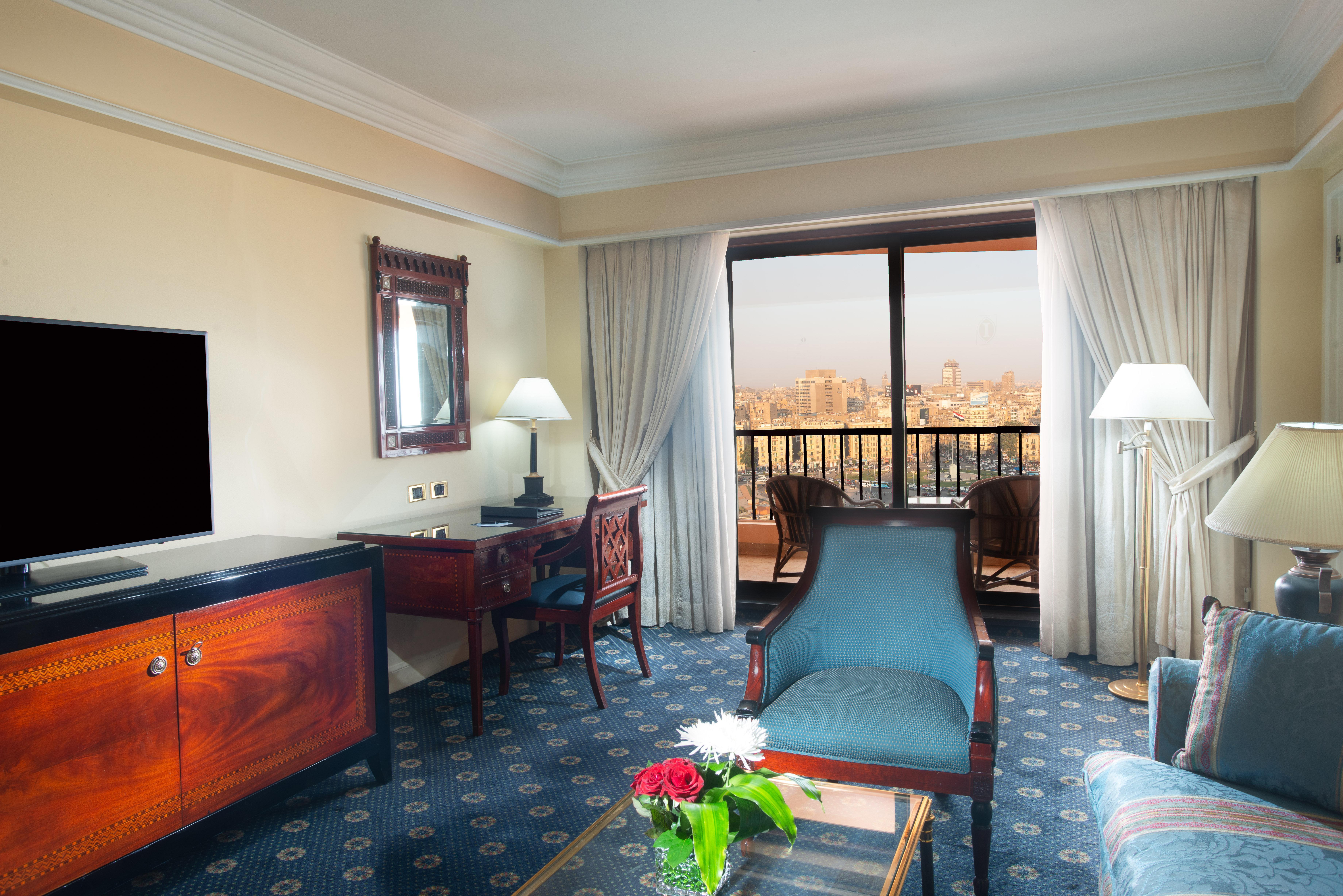 开罗塞米勒米斯洲际酒店 外观 照片 A room at the Grand Hotel